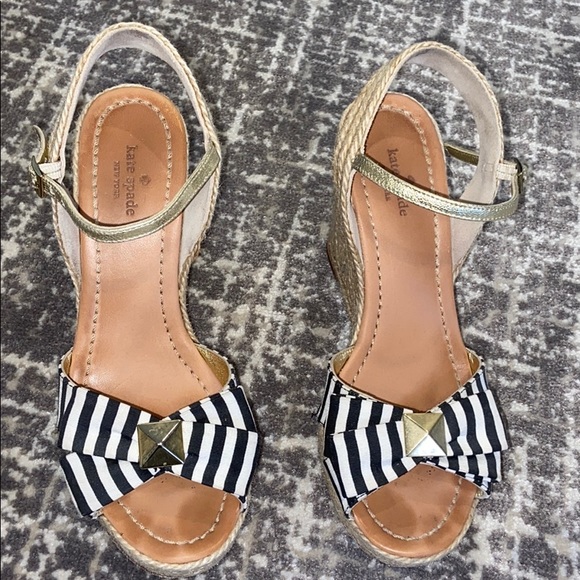 Kate Spade Black & White Bow Wedge - Picture 2 of 4